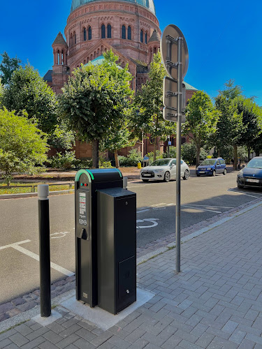 Borne de recharge de véhicules électriques Freshmile Station de recharge Strasbourg