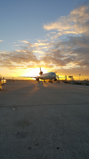 Courier Service «Ups Air Gateway Orlando», reviews and photos, 8975 Tradeport Dr, Orlando, FL 32827, USA