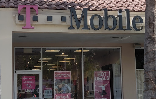 Cell Phone Store «T-Mobile», reviews and photos, 417 E Sheridan St, Dania Beach, FL 33004, USA
