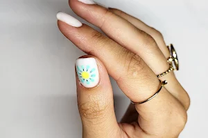 Lak 'n Roll Nailart image