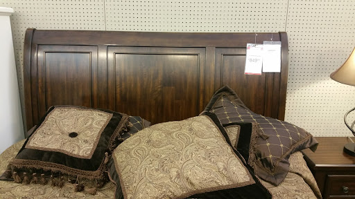 Furniture Store «Value City Furniture», reviews and photos, 4380 E New York St, Aurora, IL 60504, USA