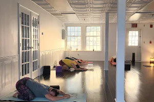 Hot on Bank New London Yoga image