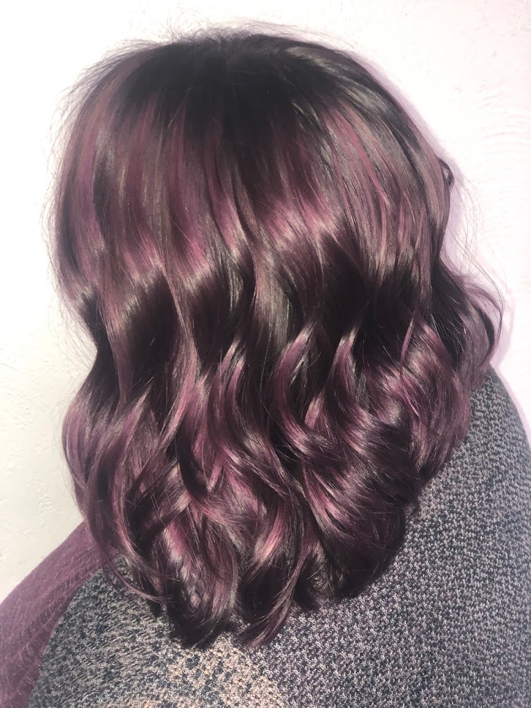 Cowlicks Salon 38344