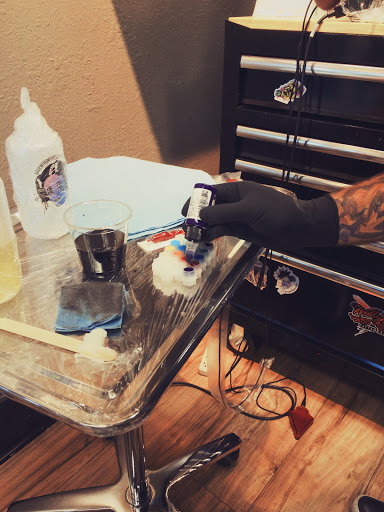 Tattoo Shop «Riverwest Tattoo Company», reviews and photos, 705 E Center St, Milwaukee, WI 53212, USA