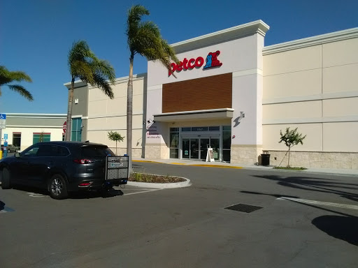 Pet Supply Store «Petco Animal Supplies», reviews and photos, 11147 Park Blvd N, Seminole, FL 33772, USA