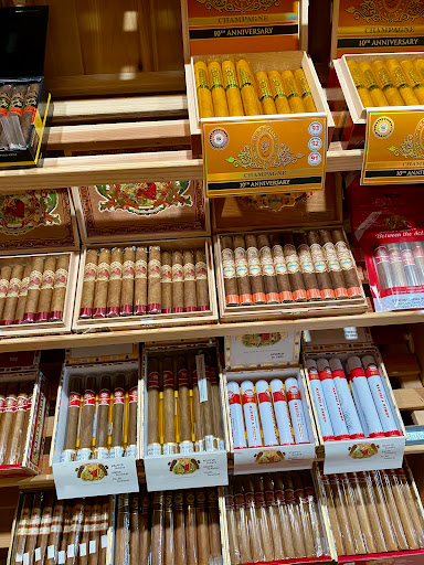 Tobacco Shop «Roupik Smoke Shop», reviews and photos, 725 S Glendale Ave, Glendale, CA 91205, USA