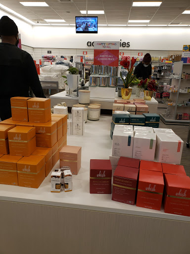 Department Store «Nordstrom Rack Perimeter Expo», reviews and photos, 1201 Hammond Dr NE, Dunwoody, GA 30346, USA