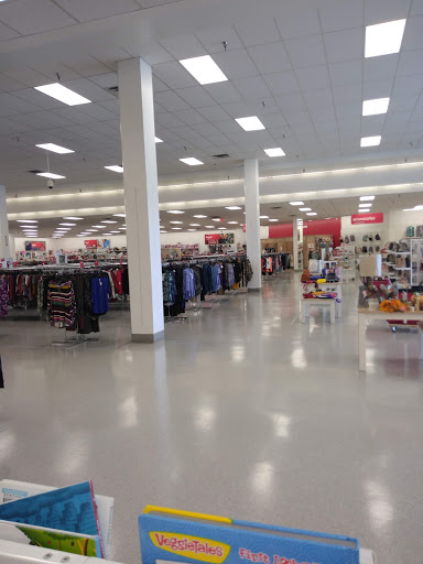 Department Store «Bealls Outlet», reviews and photos, 2738 W Hillsborough Ave, Tampa, FL 33614, USA
