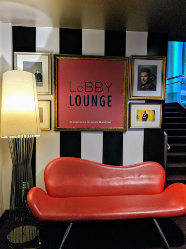 Movie Theater «ShowPlace ICON Theatres at Roosevelt Collection with ICON•X - Chicago», reviews and photos, 1011 S Delano Ct, Chicago, IL 60605, USA