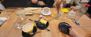 Photo n°59 de Café Joyeux Champs-Élysées à Paris ()