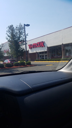 Department Store «T.J. Maxx», reviews and photos, 5 Main St, East Hartford, CT 06118, USA