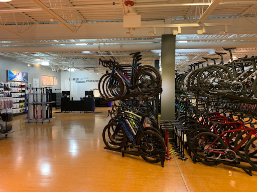 Bicycle Store «Trek Bicycle Store Cincinnati», reviews and photos, 9695 Kenwood Rd, Cincinnati, OH 45242, USA