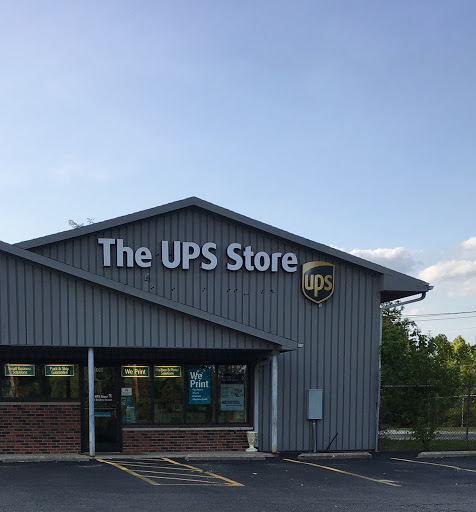 Shipping and Mailing Service «The UPS Store», reviews and photos, 100 Industrial Dr, Lawrenceburg, IN 47025, USA