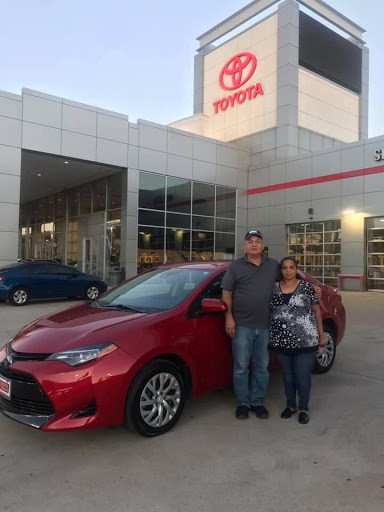 Toyota Dealer «Toyota of Dallas», reviews and photos, 2610 Forest Ln, Dallas, TX 75234, USA
