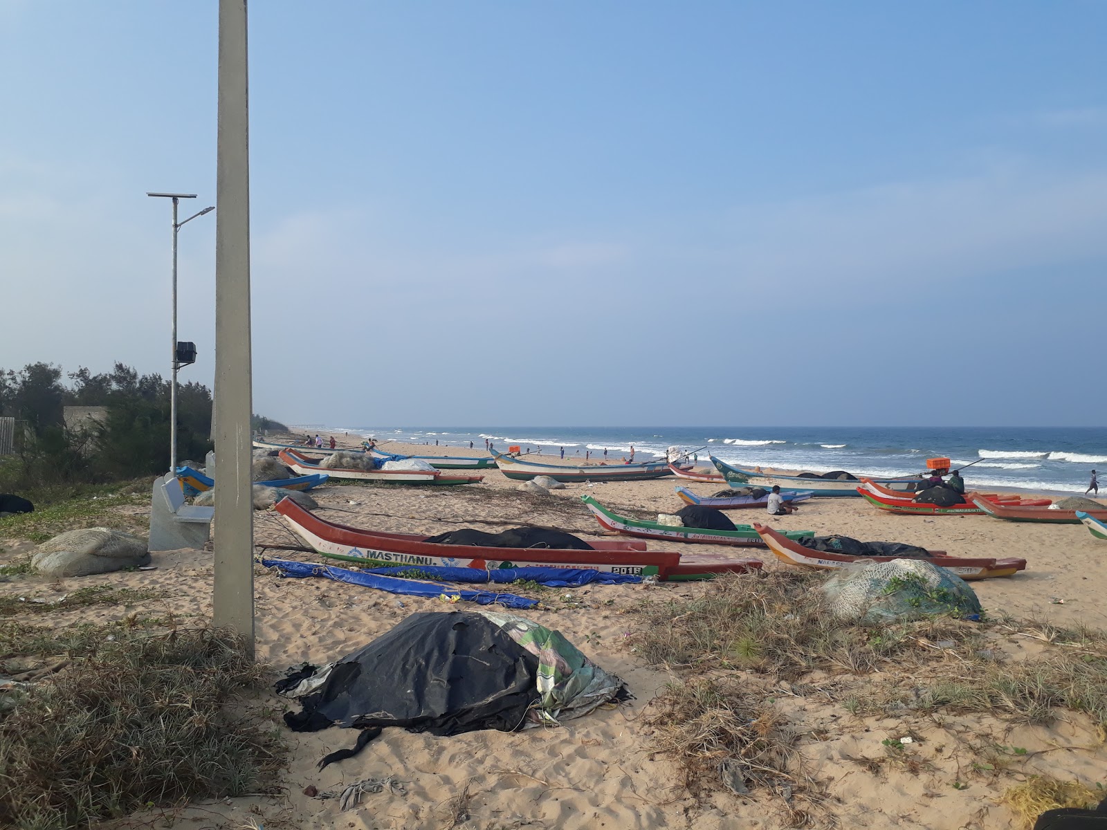 Ramathirdamu Beach'in fotoğrafı - rahatlamayı sevenler arasında popüler bir yer