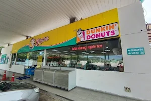 Dunkin' Donuts Petronas Ulu Bernam image