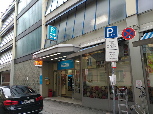 ALPINA Parking