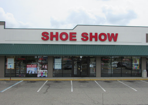Shoe Show, 734 E Chicago St, Coldwater, MI 49036, USA, 