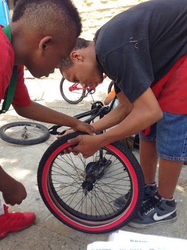 Bicycle Repair Shop «Blackstone Bicycle Works», reviews and photos, 6100 S Blackstone Ave, Chicago, IL 60637, USA