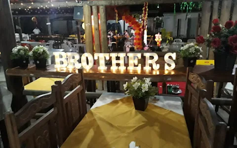 Brothers restaurante image