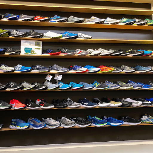 Sporting Goods Store «Gazelle Sports Grand Rapids», reviews and photos, 3930 28th St SE, Grand Rapids, MI 49512, USA