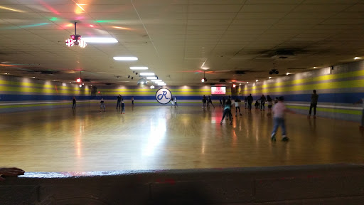 Roller Skating Rink «Rollero Family Roller Skating Center LLC», reviews and photos, 7318 W Indian School Rd, Phoenix, AZ 85033, USA