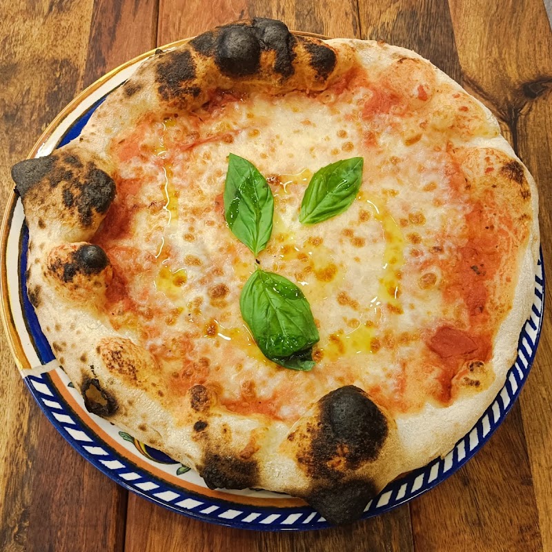 PEPERONCINO PIZZERIA - PIZZA in TEGLIA e GASTRONOMIA Bistrò Italiano