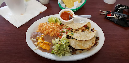 El Lucero Salvadoran & Mexican Restaurant