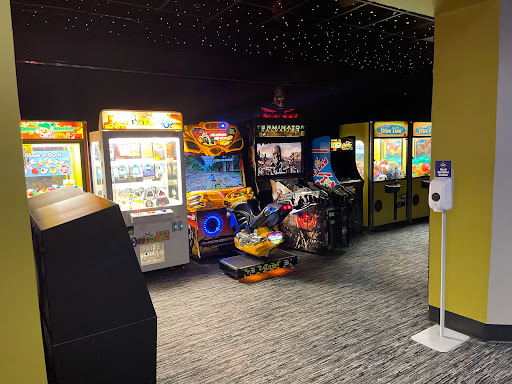 Movie Theater «Showcase Cinemas North Attleboro», reviews and photos, 640 S Washington St, North Attleborough, MA 02760, USA