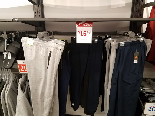 Shopping Mall «Willow Ridge Shopping Center», reviews and photos, 710 NJ-73, Marlton, NJ 08053, USA