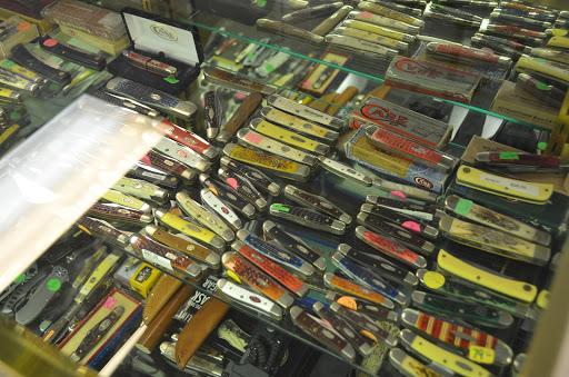 Pawn Shop «Shady Rays Pawn Shop», reviews and photos, 221 Gordon Ave, Bowling Green, KY 42101, USA