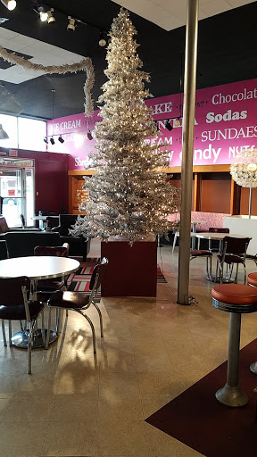 Ice Cream Shop «Indulge», reviews and photos, 10 S Main St, Fortville, IN 46040, USA