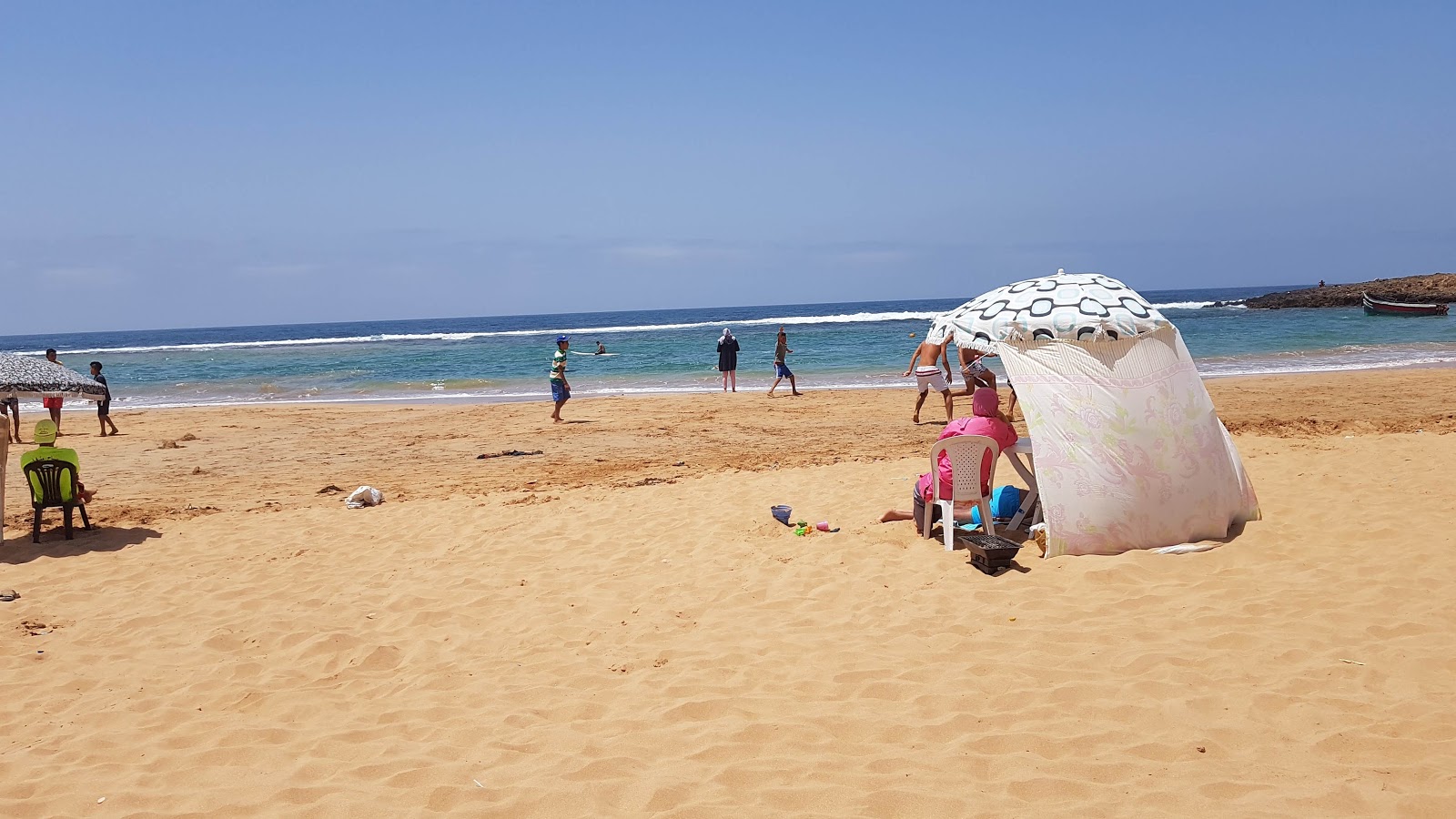 Foto av Sidi Belkheir Beach shaty sydy balkhyr med hög nivå av renlighet