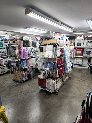 Department Store «Santa Fe Seconds», reviews and photos, 8615 Long Beach Blvd, South Gate, CA 90280, USA