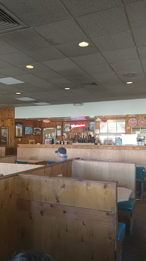 Pizza Restaurant «Round Table Pizza», reviews and photos, 821 11th St, Lakeport, CA 95453, USA