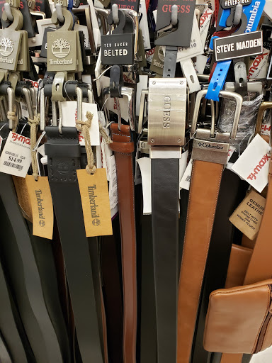 Shopping Mall «River Oaks Shopping Center», reviews and photos, 1964 W Gray St, Houston, TX 77019, USA