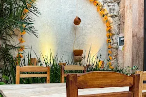 Café Arte Jardín image