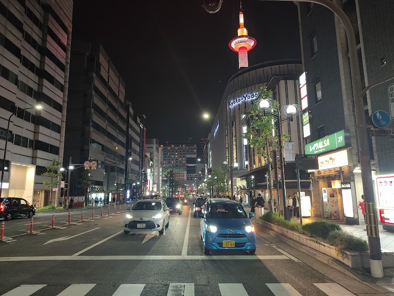 UniLife京都駅前店