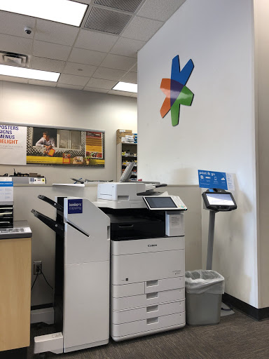 Print Shop «FedEx Office Print & Ship Center», reviews and photos, 9925 W McDowell Rd Suite 105, Avondale, AZ 85392, USA