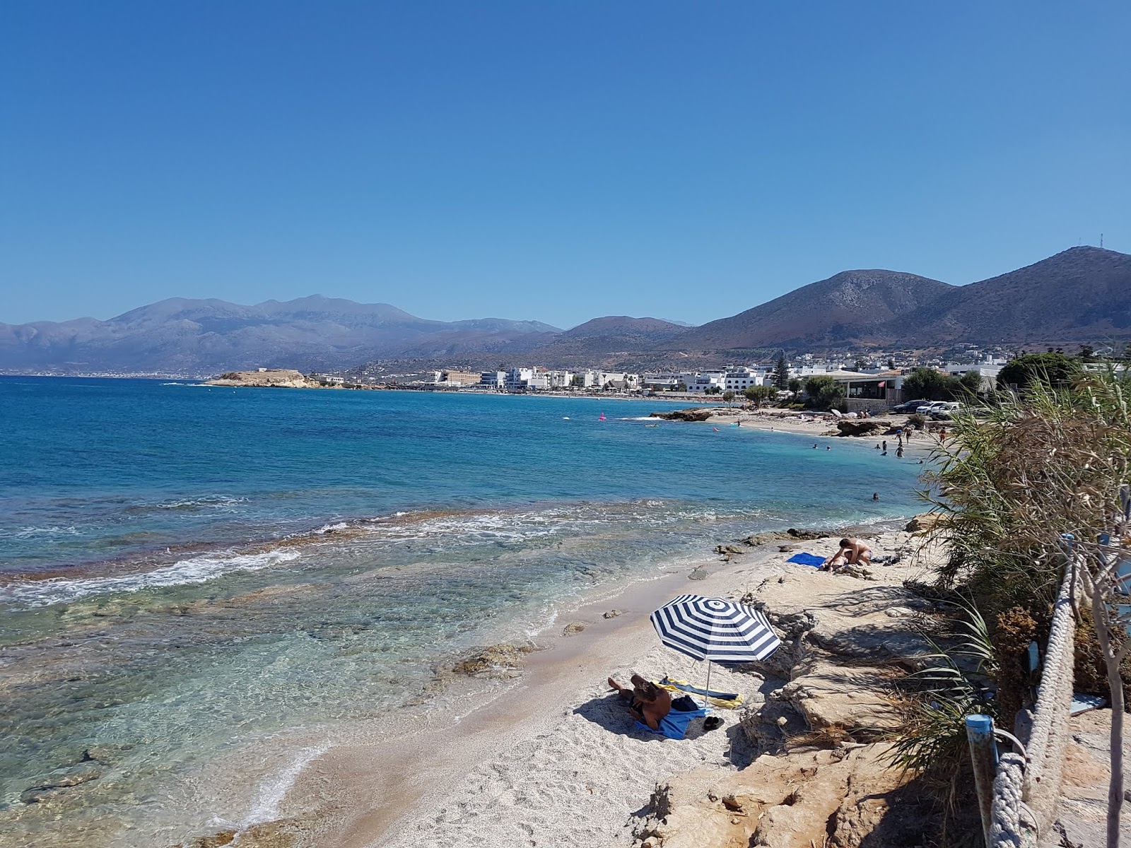 Limanakia beach'in fotoğrafı çok temiz temizlik seviyesi ile