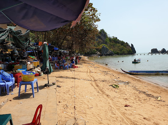 Gieng Tien Beach