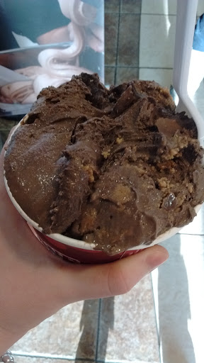 Ice Cream Shop «Cold Stone Creamery & Rocky Mountain Chocolate Factory», reviews and photos, 936 Main St D, Layton, UT 84041, USA