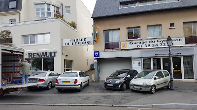 Garage Du Gymnase. à Le Chesnay-Rocquencourt