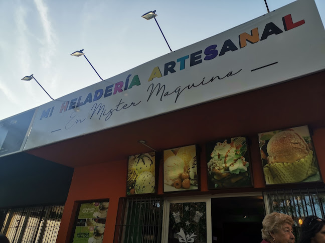 Heladería Cafeteria Artesanal (Mister Máquina) - Canelones