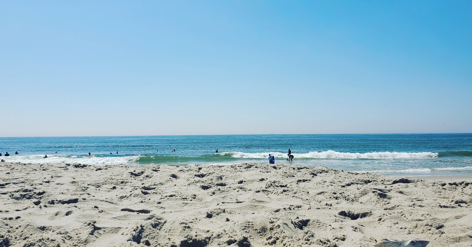 Rockaway Beach II的照片 带有碧绿色纯水表面