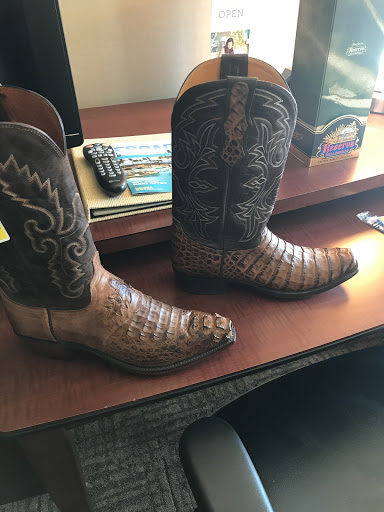 Western Apparel Store «Country General Store», reviews and photos, 6279 Van Nuys Blvd, Van Nuys, CA 91401, USA