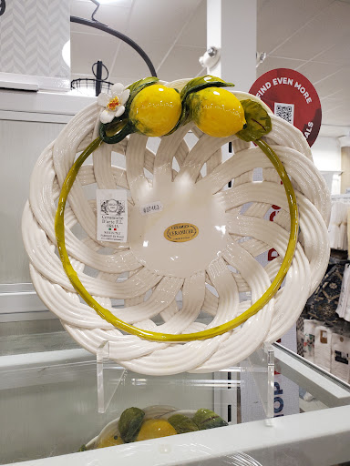 Department Store «T.J. Maxx & HomeGoods», reviews and photos, 221 N West End Blvd, Quakertown, PA 18951, USA