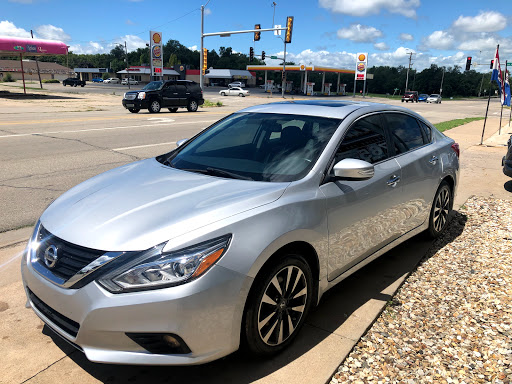 Used Car Dealer «D.E.L. Motors», reviews and photos