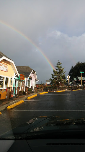 Grocery Store «C&K Market», reviews and photos, 231 US-101, Yachats, OR 97498, USA