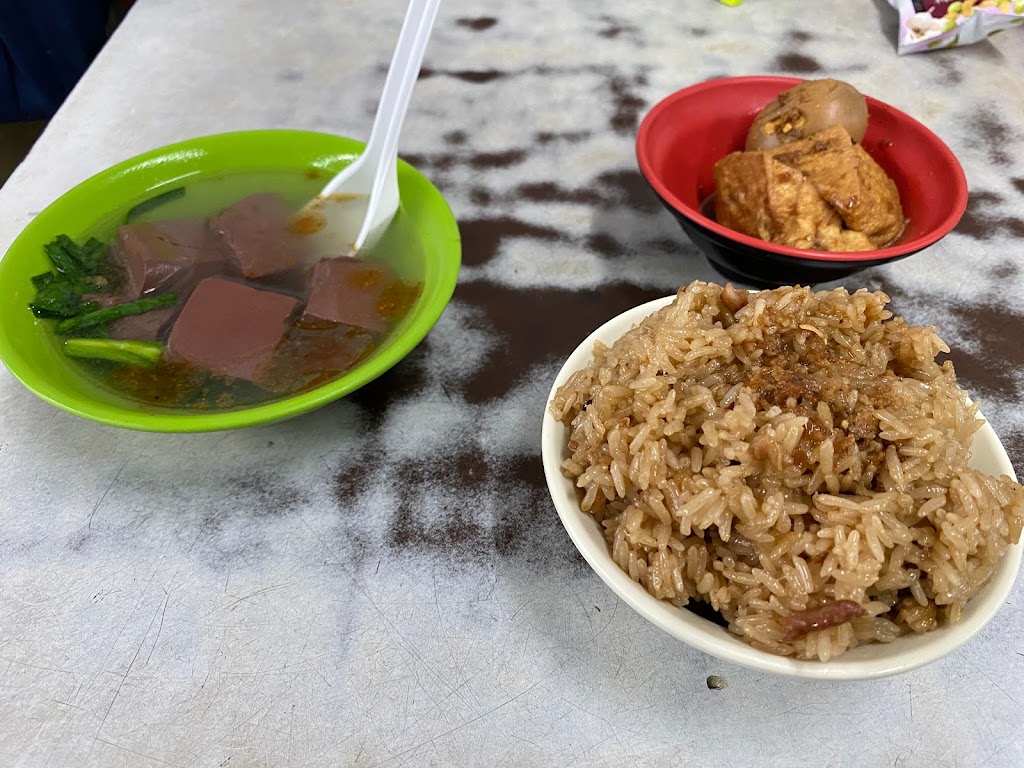 光明街油飯 的照片